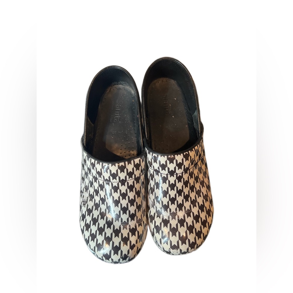 Sanita clogs